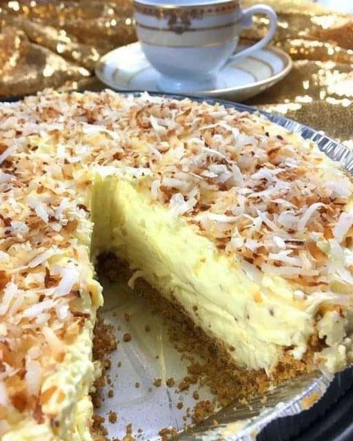 No-Bake Pineapple Pie with Cool Whip